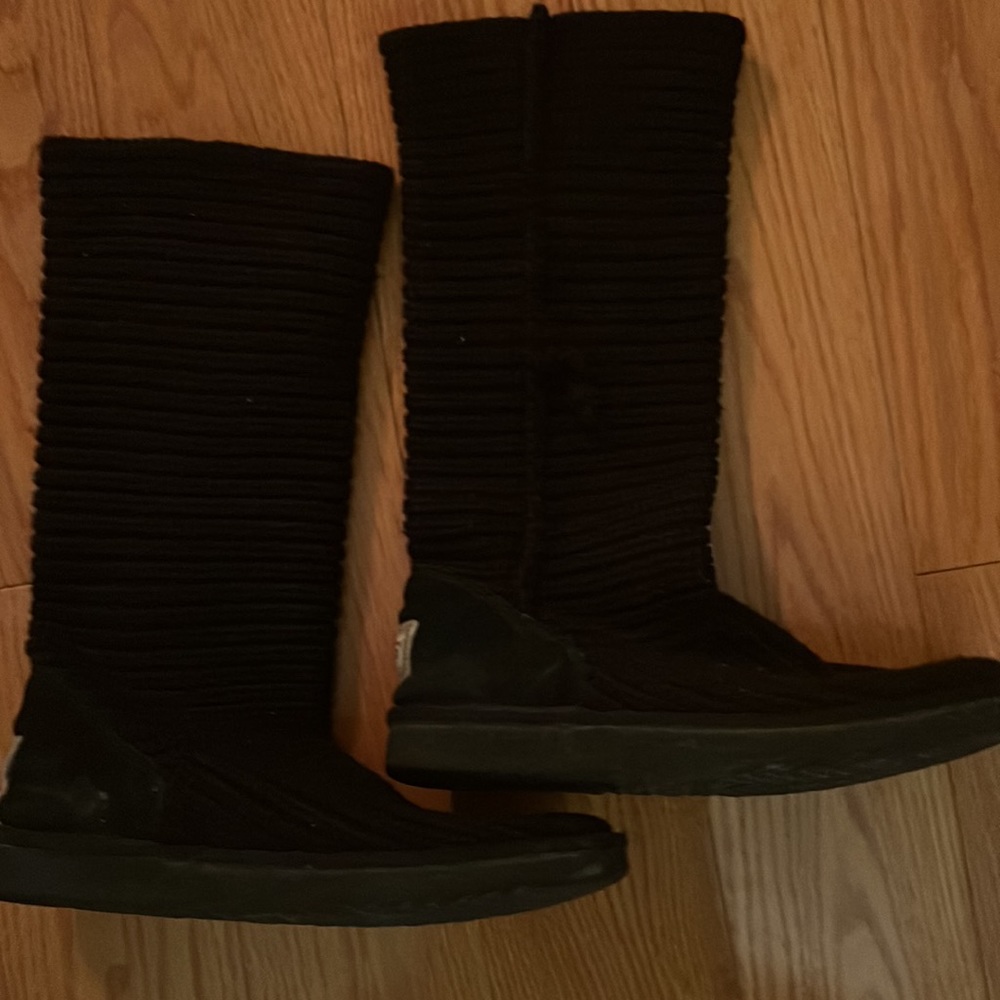 Ugg knit boots